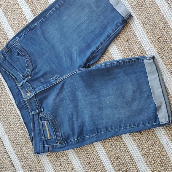 Levi's Classic Bermuda Short western pockets - Picture 2 of 10